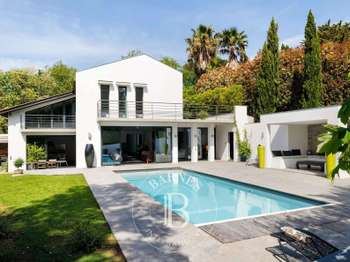 Maison 6 pièces 220 m² · à Saint-Jean-de-Luz · 220 m² · 1 895 000 €