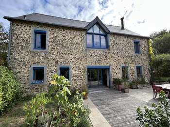 Vente maison 6 pièces Saint-Jean-sur-Mayenne 53