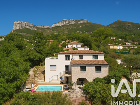 Vente maison 5 pièces Saint-Jeannet 06