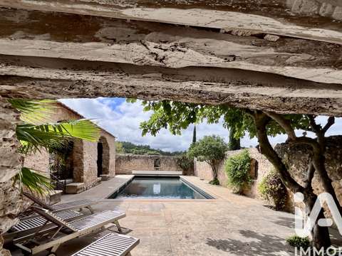 Vente maison 10 pièces Saint-Julien 83