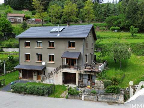 Vente maison 11 pièces Saint-Julien-Boutières 07