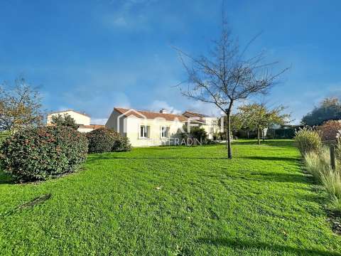 Vente maison 7 pièces Saint-Julien-de-Concelles 44