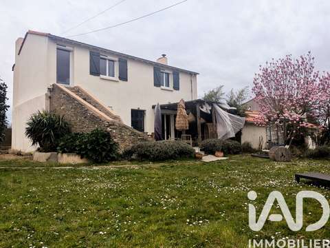 Vente maison 9 pièces Saint-Julien-de-Concelles 44