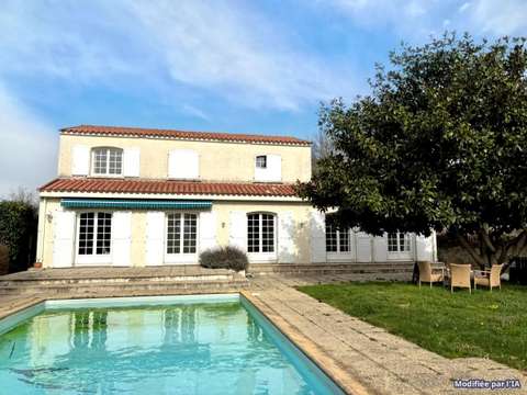 Vente maison 9 pièces Saint-Julien-de-Concelles 44