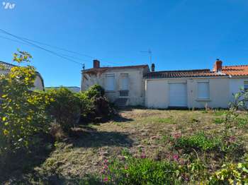Maison 3 pièces 95 m² · à Saint-Julien-de-Concelles · 95 m² · 95 000 €