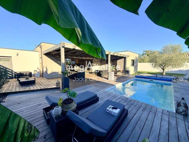 Maison 4 pièces 120 m² · à Saint-Julien-de-Concelles · 120 m² · 515 789 €