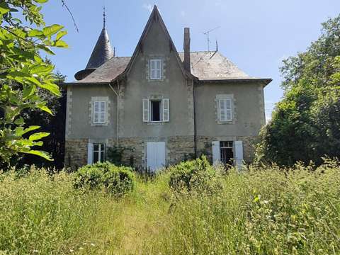 Vente maison 14 pièces Saint-Julien-de-Vouvantes 44
