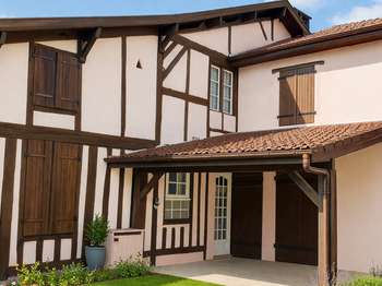 Vente maison 8 pièces Saint-Julien-en-Born 40
