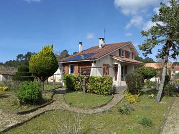 Vente maison 8 pièces Saint-Julien-en-Born 40