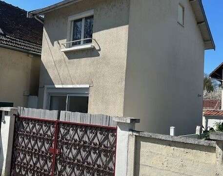 Vente maison 4 pièces Saint-Julien-les-Villas 10