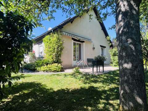 Vente maison 8 pièces Saint-Julien-les-Villas 10