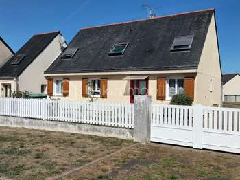 Maison 9 pièces 165 m² · à Saint-Lambert-la-Potherie · 165 m² · 332 800 €