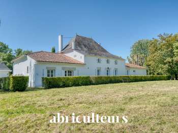 Vente maison 7 pièces Saint-Laurent-de-Cognac 16