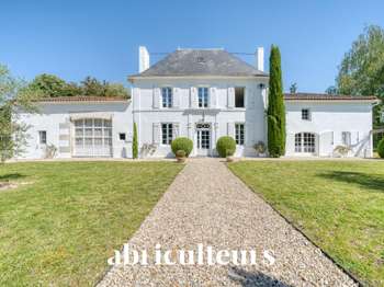 Vente maison 10 pièces Saint-Laurent-de-Cognac 16