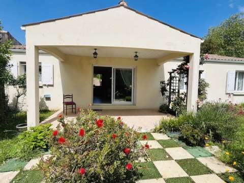 Vente maison 5 pièces Saint-Laurent-de-la-Prée 17
