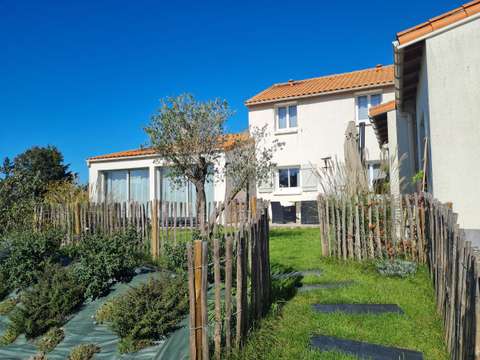 Vente maison 6 pièces Saint-Léger-les-Vignes 44