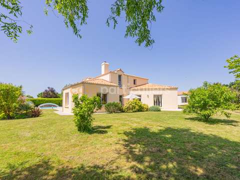 Vente maison 8 pièces Saint-Léger-les-Vignes 44