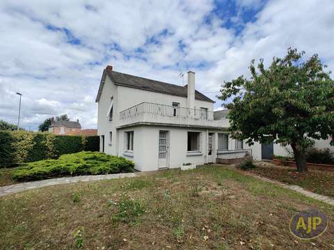 Vente maison 8 pièces Saint-Macaire-en-Mauges 49