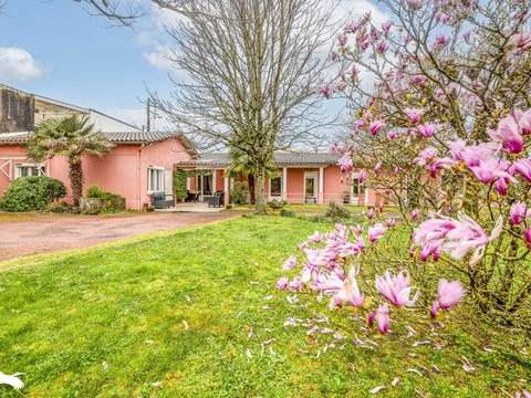 Vente maison 7 pièces Saint-Maixent-l'École 79