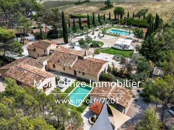 Vente maison 16 pièces Saint-Marc-Jaumegarde 13