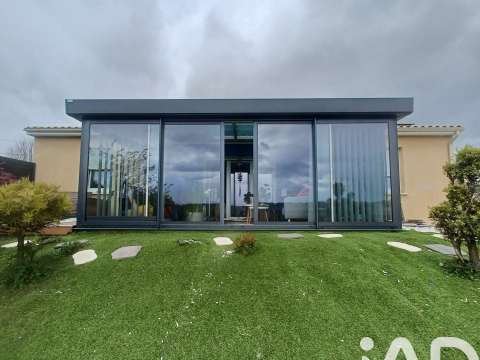 Vente maison 4 pièces Saint-Martial-de-Mirambeau 17