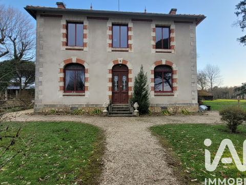 Vente maison 8 pièces Saint-Martin-d'Ary 17