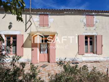 Vente maison 4 pièces Saint-Martin-de-Bernegoue 79