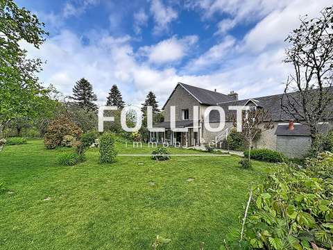 Vente maison 10 pièces Saint-Martin-de-Bonfossé 50
