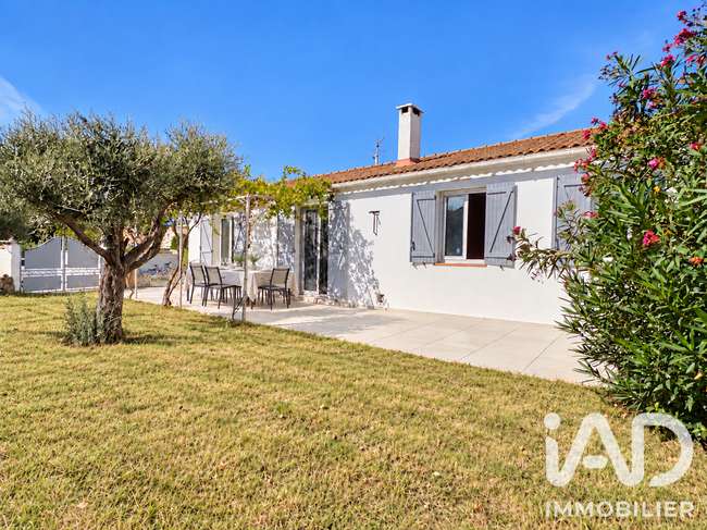 Maison 4 pièces 121 m² · à Saint-Martin-de-Crau · 121 m² · 365 000 €