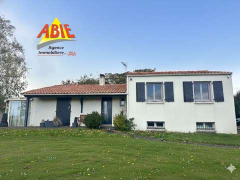 Vente maison 4 pièces Saint-Martin-de-Fraigneau 85