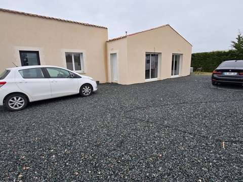 Vente maison 4 pièces Saint-Martin-de-Fraigneau 85