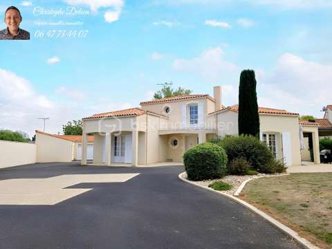 Vente maison 6 pièces Saint-Martin-des-Noyers 85
