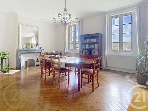Vente maison 9 pièces