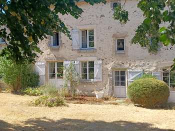 Vente maison 15 pièces Saint-Maurice-des-Noues 85