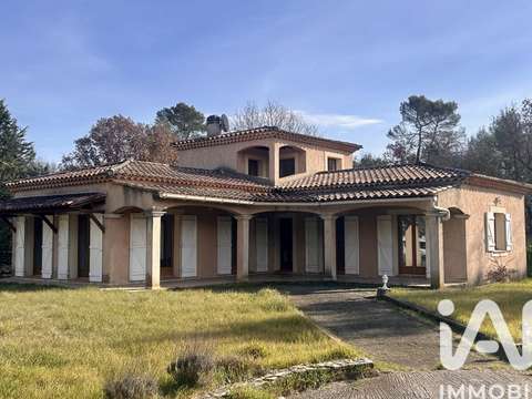 Vente maison 4 pièces Saint-Maximin-la-Sainte-Baume 83