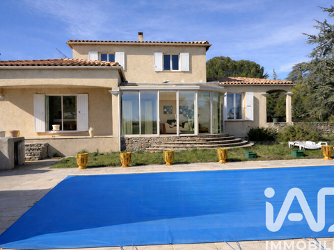Vente maison 5 pièces Saint-Maximin-la-Sainte-Baume 83