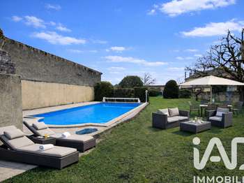Vente maison 8 pièces Saint-Médard-de-Guizières 33