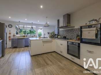 Vente maison 9 pièces Saint-Médard-de-Guizières 33