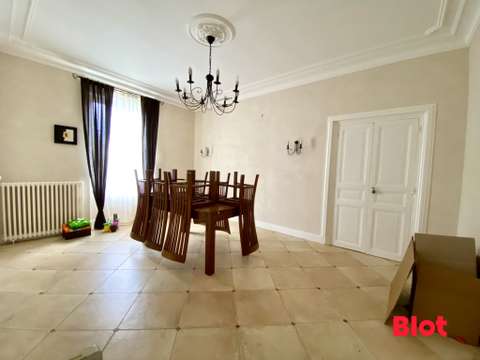 Vente maison 8 pièces