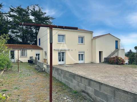 Vente maison 8 pièces Saint-Michel-en-l'Herm 85