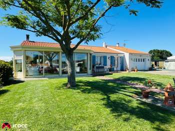 Maison 6 pièces 157 m² · à Saint-Michel-en-l'Herm · 157 m² · 335 000 €