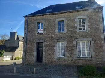 Vente maison 8 pièces Saint-Nicolas-du-Pélem 22