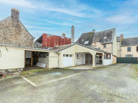 Vente maison 8 pièces Saint-Ouën-des-Toits 53
