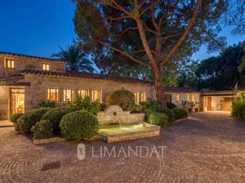 Vente maison 9 pièces Saint-Paul-de-Vence 06