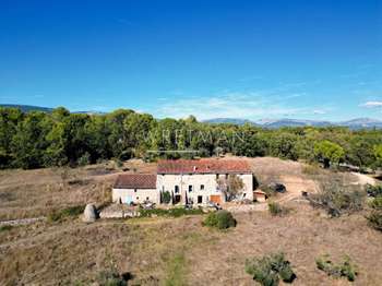 Vente maison 10 pièces Saint-Paul-en-Forêt 83