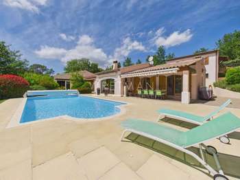 Vente maison 8 pièces Saint-Paul-en-Forêt 83