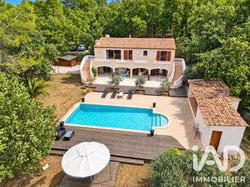 Vente maison 11 pièces Saint-Paul-en-Forêt 83