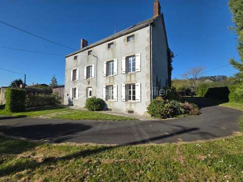 Vente maison 8 pièces Saint-Paul-en-Gâtine 79