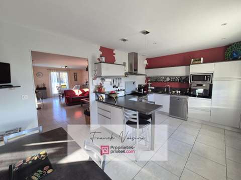 Vente maison 7 pièces Saint-Paul-en-Pareds 85