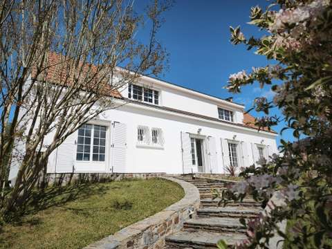 Vente maison 8 pièces Saint-Père-en-Retz 44
